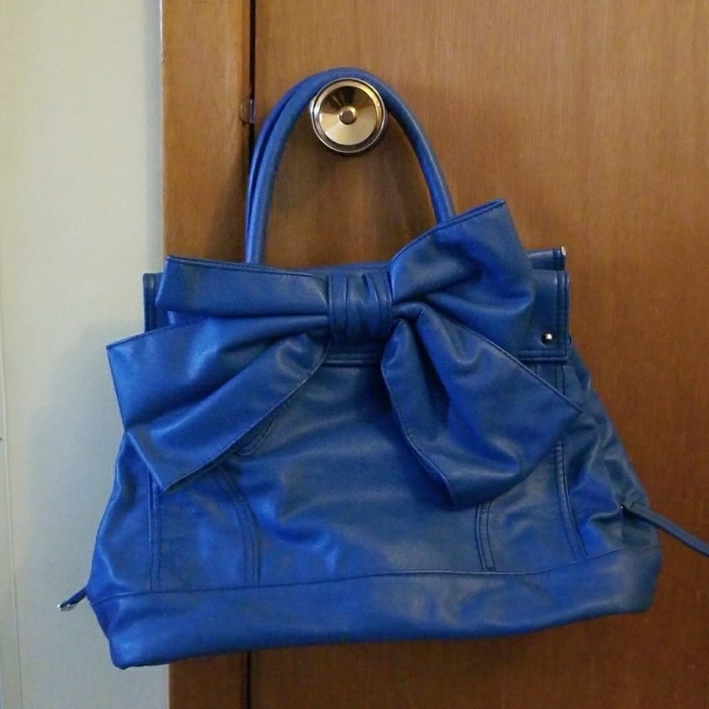 Cute bow purse